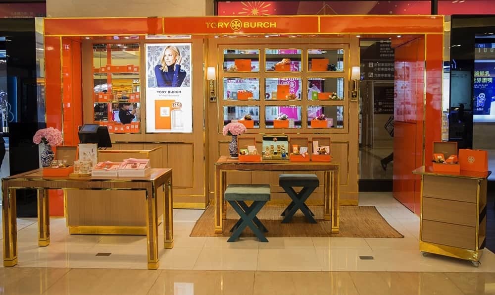 法比歐擔任《TORY BURCH香氛禮盒概念店》統一時代百貨台北店一日店長 1 1516441114 2f0984ae7d7ed874aaa864853541d78d