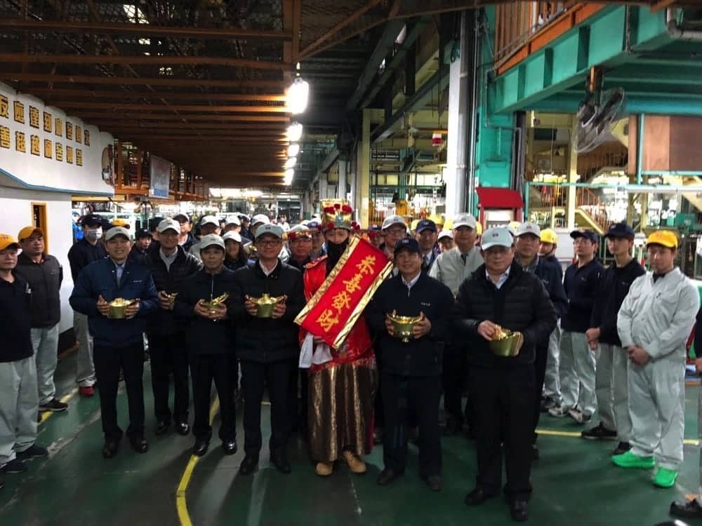 中華汽車2017年四輪二輪銷售表現亮眼 2018年開工首日團拜立下三大目標 3 1519299548 77f9838bd410dcb565a800ee947e8d6c