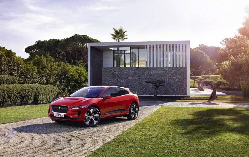邁入高效純電移動新紀元!Jaguar首款電動車I-PACE正式亮相、最高行駛里程可達480公里 1 1520139922 7b1d66dbad49837055f2a03af78f1644