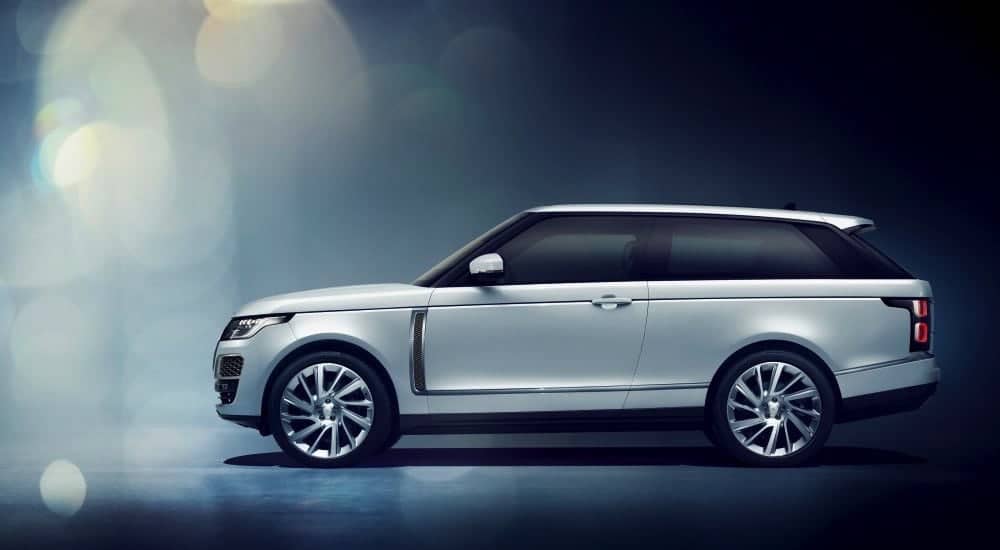 全球限量999台!Land Rover全新Range Rover SV Coupe日內瓦車展亮相 2 1520669070 04308b5d2a4399217ec8ef738dfe98fd