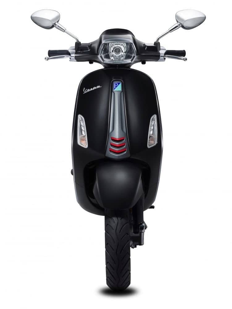 融合運動風與紳士味!Vespa Sprint Carbon紳士黑特仕款限量上市 4 1525914030 7104b13f5985d63f9f187c5b69f829f4