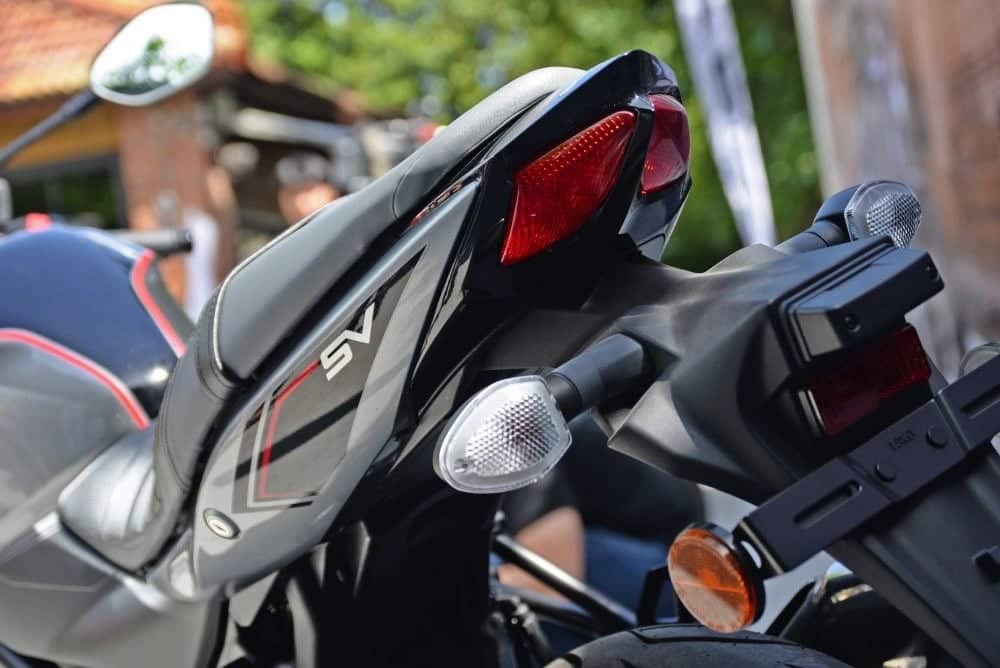 再現Cafe Racer復古風、全新Suzuki SV650X在台上市!SV650經典新色同步推出 10 1526032046 5a6427a920bc5603e288ffd0abd65aff