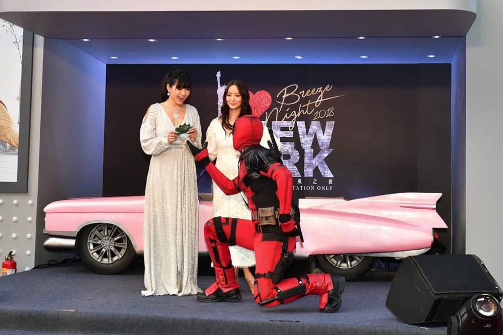 死侍騎粉紅三輪車直闖紅毯 微風幫、王思佳露面力挺《死侍2》 5 1526102300 3d668cb9f8c69ca7863237f4bc209cf8