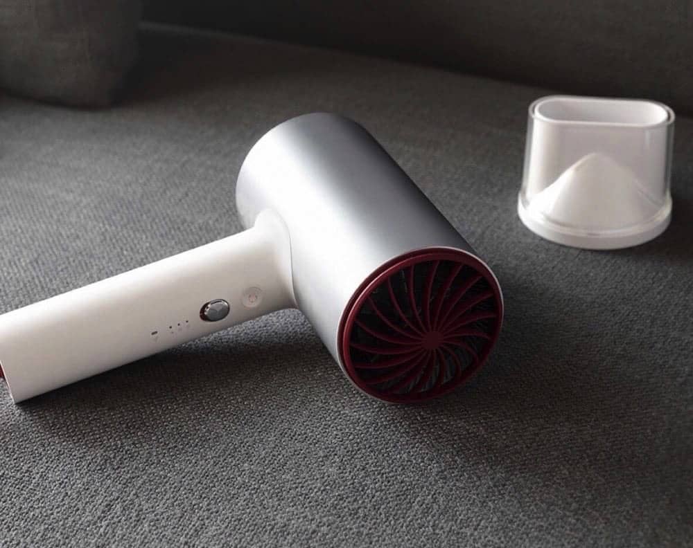 小米有品推出價格屌打Dyson Supersonic吹風機的負離子速乾吹風機 26 1526805839 d8cee0682cee3f225a9c531597759b2e