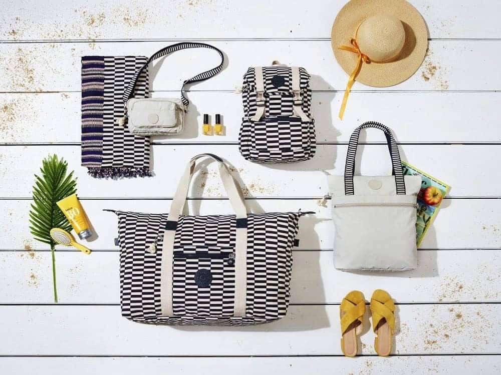 條紋控必敗!KIPLING Striped Printed系列包款在台上市 1 1527233237 33664253578375bee8242c3e8cdc206b