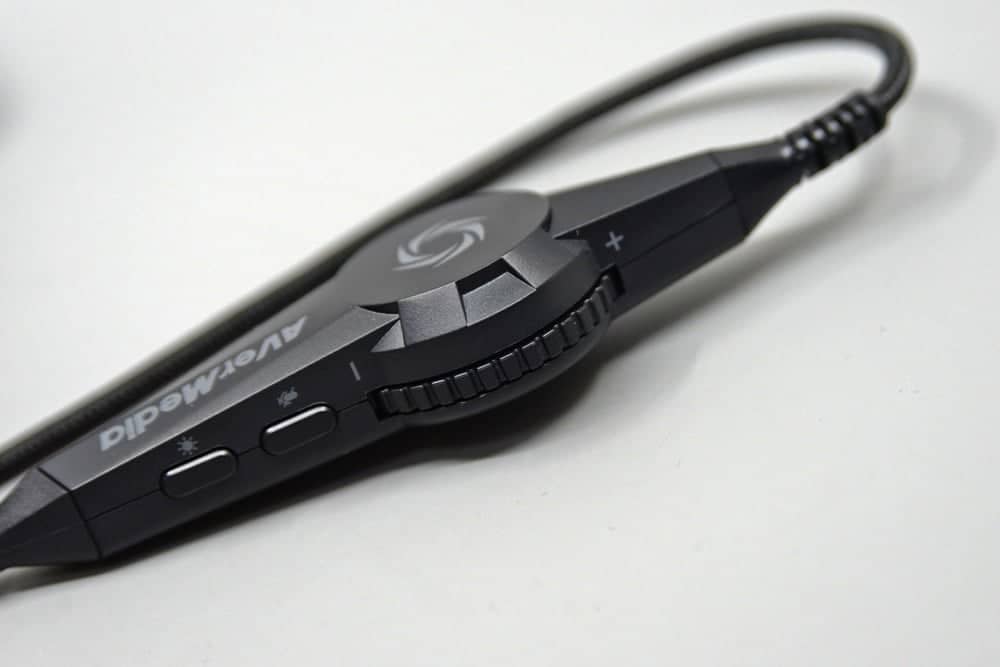 圓剛AVerMedia SONICWAVE GH337 / GH335《雷神戰錘》電競耳機動手玩 30 1528733410 12919112bf6e63920dc1e650a81b1124