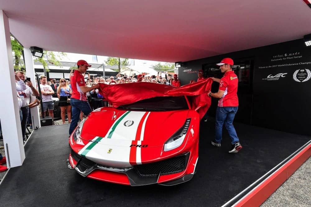 致敬WEC冠軍車手!法拉利專屬客製款Piloti Ferrari 488 Pista利曼賽前亮相 3 1529133452 a21966c6fb3e9e2f7b8b1ff968839d68