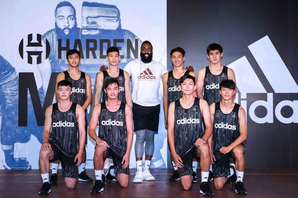 NBA年度MVP球星James Harden抵台!親自示範體能訓練、鼓勵新生代運動員 11 1530716839 218cf02cbb26642e54272ee0e53f497e