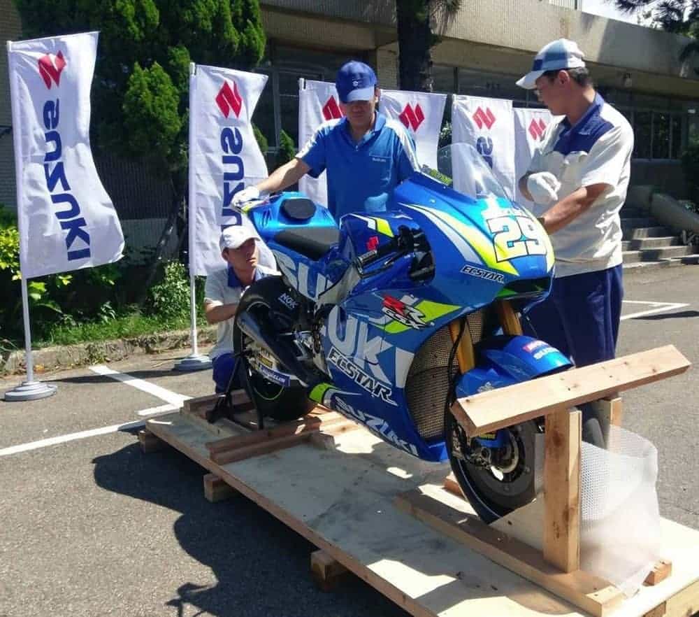 MOTOGP SUZUKI GSX-RR廠車抵台開箱 參展第三屆「國際重型機車展」 3 1531847907 419e3f9ecc4928e51e21578891f2b50c