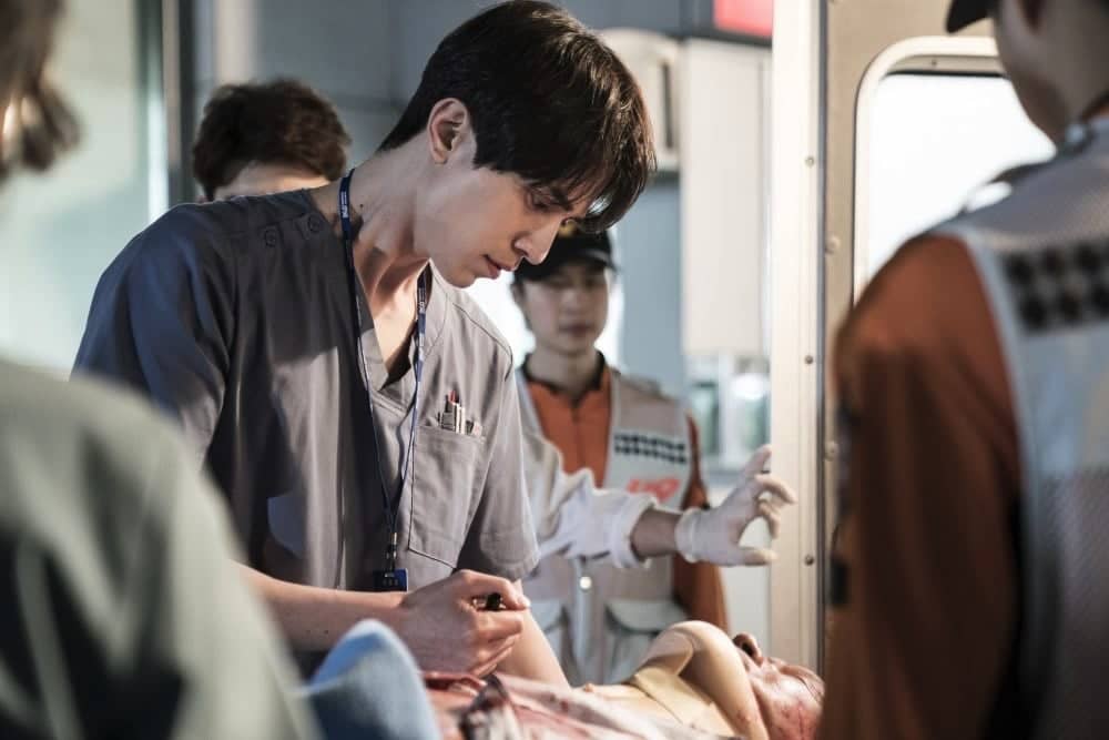 《鬼怪》李棟旭攜手《秘密森林》曹承佑主演醫療劇《Life》、首四集8/4 Netflix全台首播! 1 1533367275 fd7f49224a6213876005c202d89b9caf