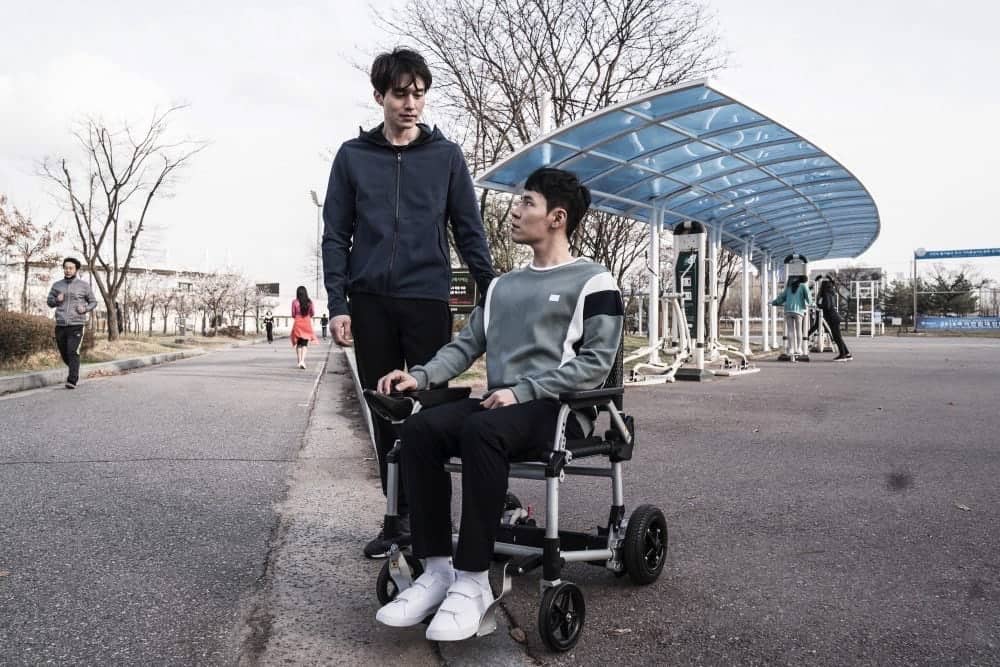 《鬼怪》李棟旭攜手《秘密森林》曹承佑主演醫療劇《Life》、首四集8/4 Netflix全台首播! 7 1533367329 fbc38e3616b6f0f28bb440491f9cfee9