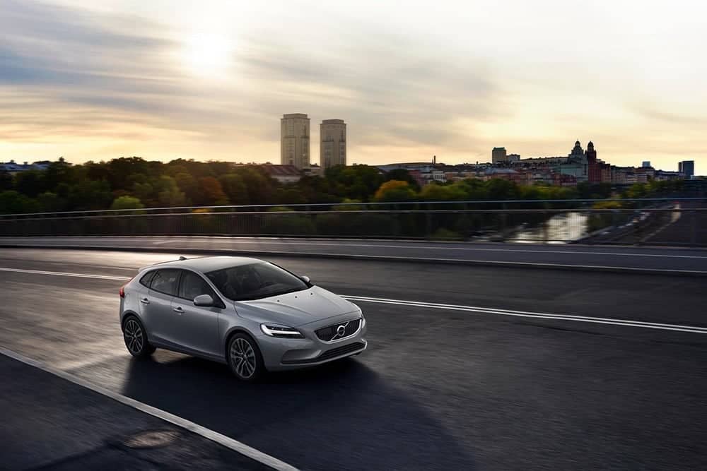 VOLVO正式發表安全至上、配備滿載的2019年式Volvo V40 T3與V40 Cross Country T4車款 1 1534759409 283f4fdac09e1424004052a7856fc2e9