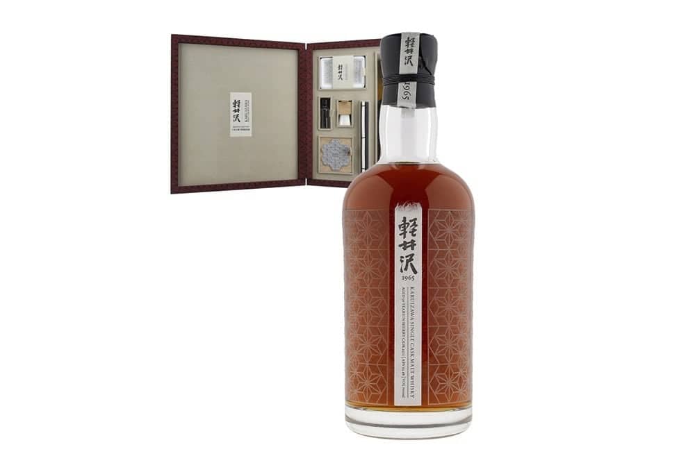 香港邦瀚斯拍賣會《珍罕山崎50年珍釀》刷新單瓶日本威士忌世界拍賣紀錄 以近1,058萬元新台幣成交 3 1534761540 94442c28db982cc38c08524992a96cc1