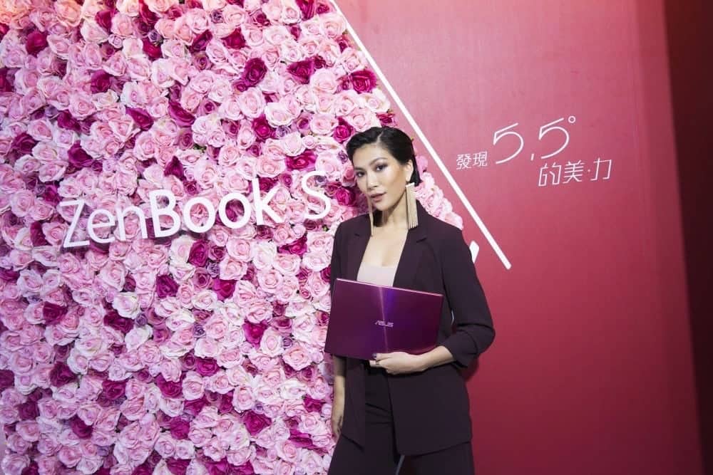 Asus ZenBook S勃艮第酒紅新色登場、攜手服裝設計師陳科維推出限量聯名手拿包! 1 1535102852 befa9dad0a7888f946a4c97900707e0d