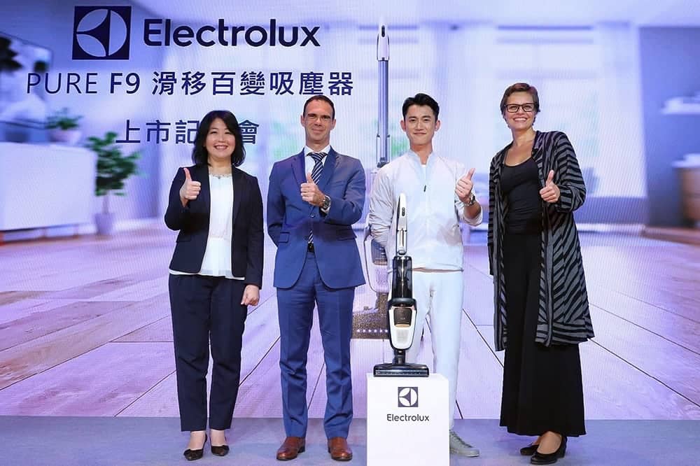 伊萊克斯推出首創FlexLift百變機構設計還可以除塵蟎的Electrolux PURE F9滑移百變吸塵器 2 1535209021 aebf5f3685db4aa908effca107f457b1
