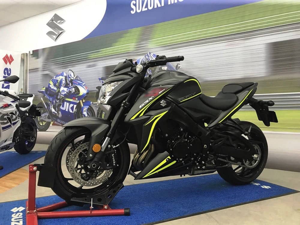 SUZUKI GSX-R1000R阿魯推限量新色!同場加映限量消光黑色GSX-S1000 4 1538901954 03d6cfad40584d4ab8bfe99263883659