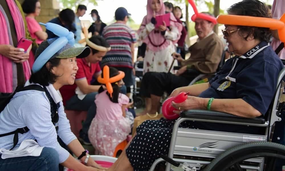 裕隆集團首創企業敬老員工家庭旅遊《9453福氣友善小旅行》專車到府接送超感心 5 1539503460 634127b5b986793ddbead6d96a9c2167