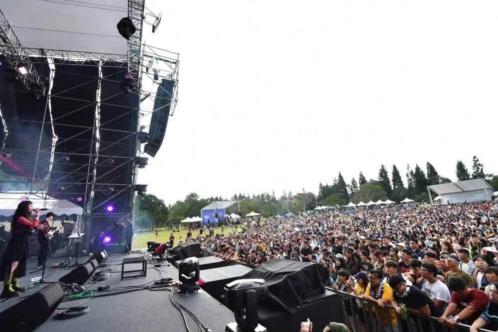 《波希米亞狂想曲》進駐遊牧森林音樂祭、魏如昀高唱《We Will Rock You》致敬皇后合唱團! 5 1539507132 dd181bcf1a2573a61a248ef1c1dfcf37