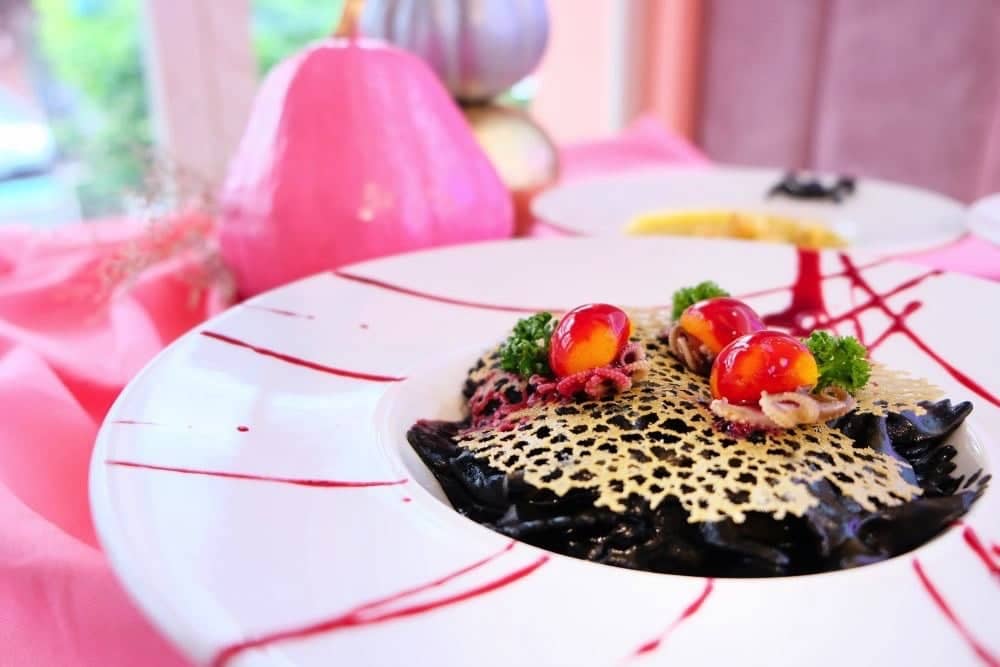 Dazzling Cafe萬聖節套餐10/17上市、首推墨魚蝴蝶麵限定登場! 2 1539699800 38dfea9e6986ebd53b5383dbaad4c78f