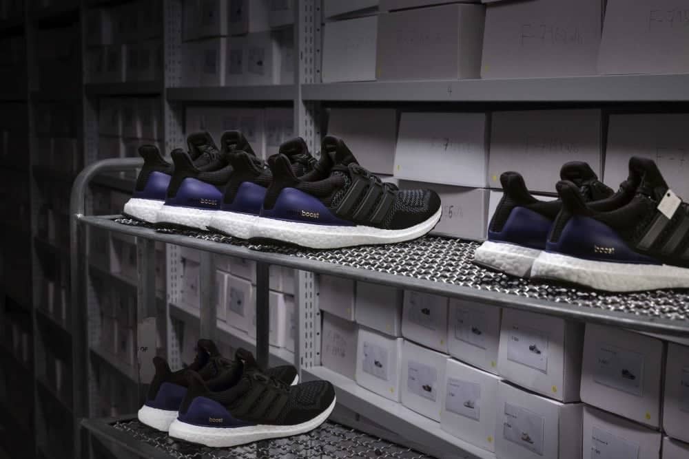 adidas復刻首雙UltraBOOST跑鞋、元祖黑紫配色12月1日限量發售! 2 1543293408 a38f47a87ded56829762e2b5961b57f1