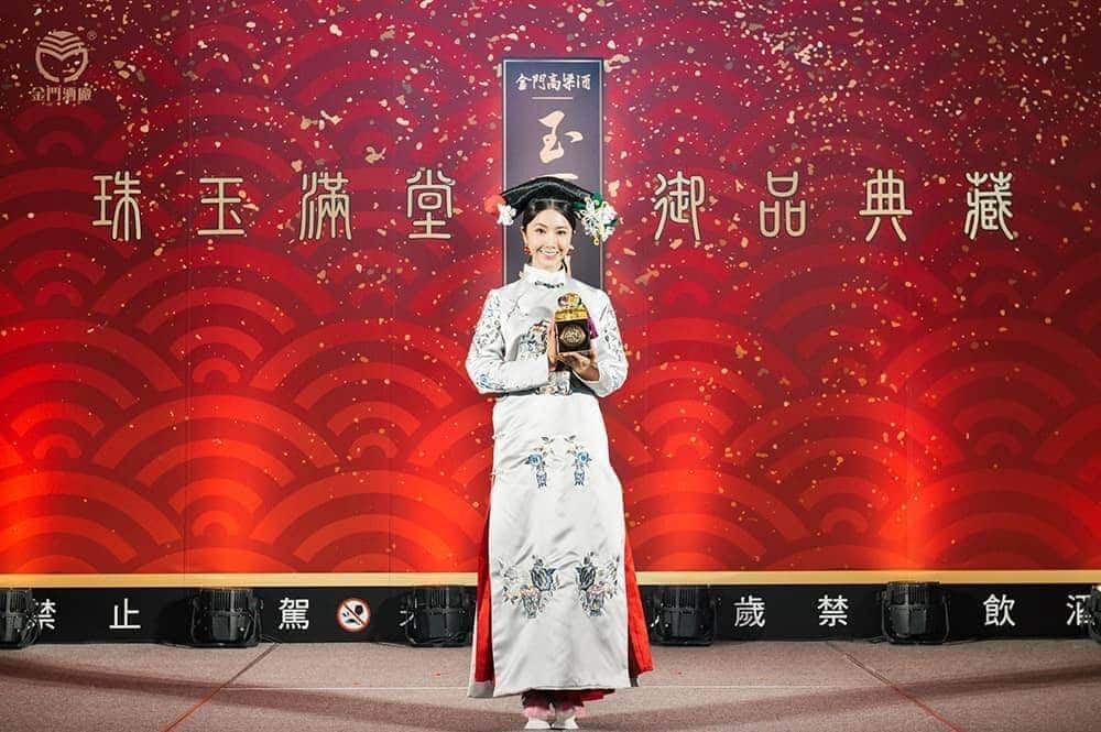 《延禧攻略》程茉宮廷服亮相站台 金門酒廠推出《2019己亥豬年限量豬年玉璽酒》 1 1546505213 1f43fd79156db469c60a1a398a19b1c2