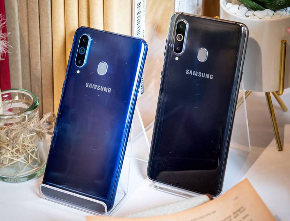 Samsung Galaxy A8s首搭O極限全螢幕、售價14,990元2/1在台上市! 3 1548311425 9c8e3be0a9d1db11d8d9969e93192066