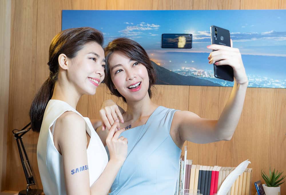 Samsung Galaxy A8s首搭O極限全螢幕、售價14,990元2/1在台上市! 4 1548311428 59b52fe89f0cd7e52a9ac593cf1cc362