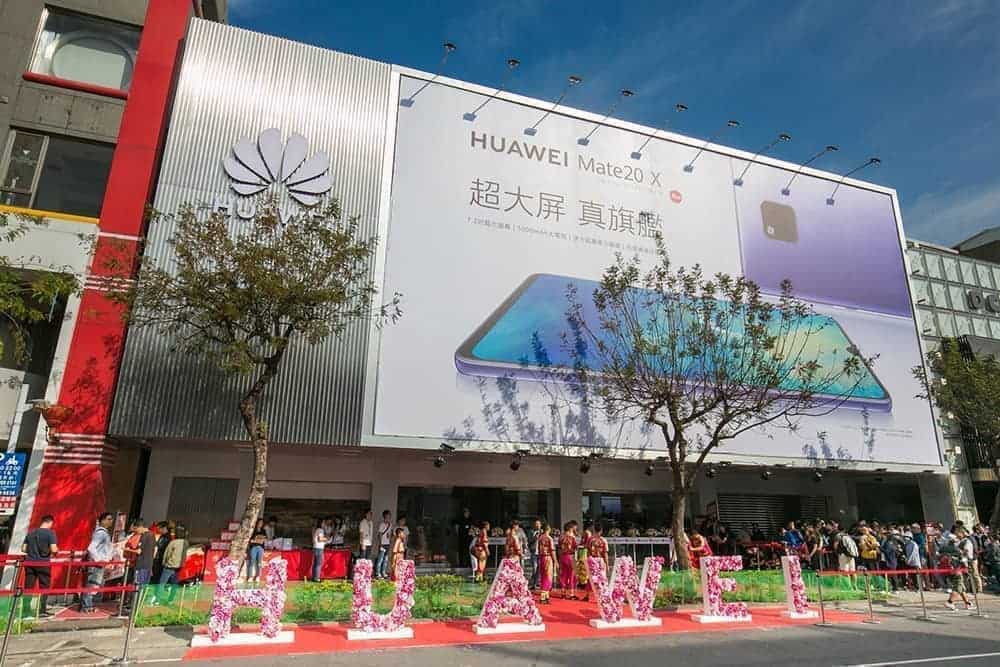跟風韓流跟著禿子韓國瑜走!華為前進南台灣高雄新堀江店開幕 4 1550304724 7af85855bd449db30649100570c3105a
