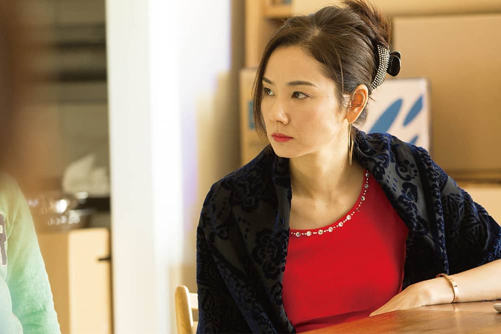 吉田羊飾演《不管媽媽多麼討厭我》家暴媽媽 拿球拍打小孩、熱湯潑頭樣樣來 1 1550421526 0a159807477ef49bb96c52d490870f19