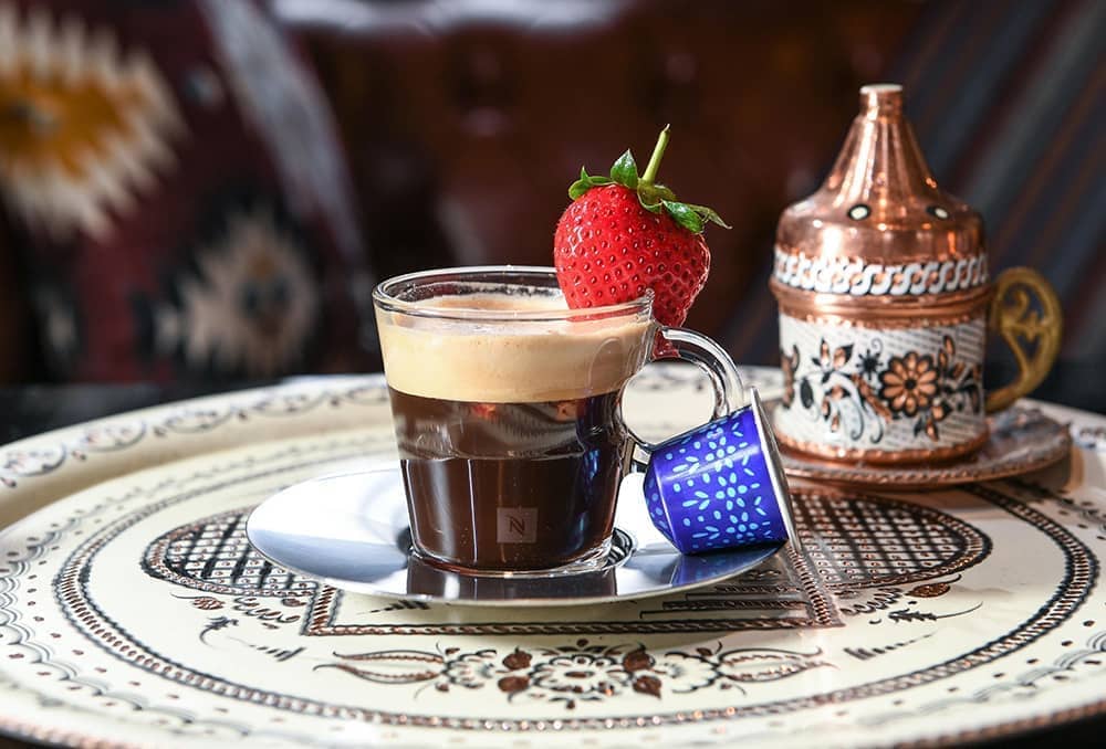 藏在咖啡杯中的城市文明史 Nespresso匯集頂尖藝術再現《世界首家咖啡館》璀璨風華 6 1551191073 2badc94bb6305c2e42e7c82da5121bb7