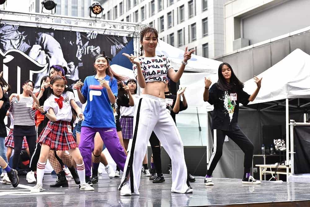 FILA X《HERO 4 WHO國際街舞大賽》嗨翻台北信義區 舒子晨、Gino同台互尬舞藝 1 1552065965 923ecdec396ebcbb5c258d7c307c3ca6