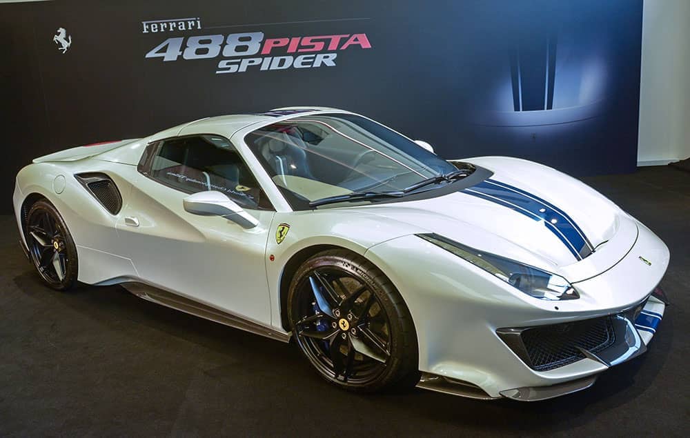 集品牌賽道技術於一身!Ferrari 488 Pista Spider售價2,220萬在台亮相 12 1553762778 95d8a9291a337c26144a459e4800e741