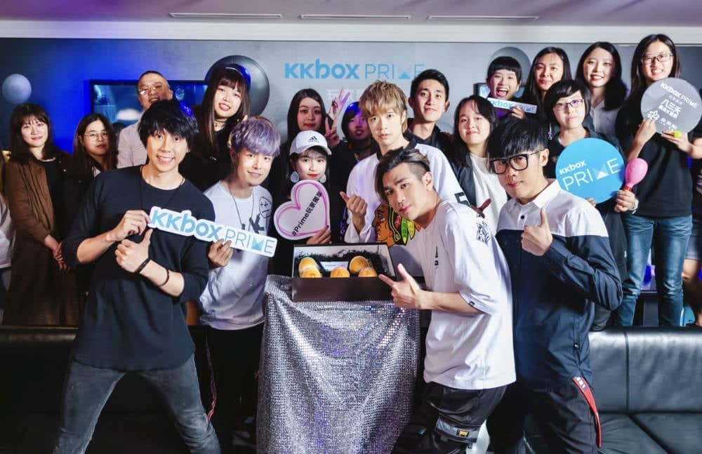 雙蛋天團將小巨蛋帶進星聚點總統包廂 八三夭與《KKBOX Prime》玩家黑白唱 1 1557417342 39767ead093e7444da67222b80c05024
