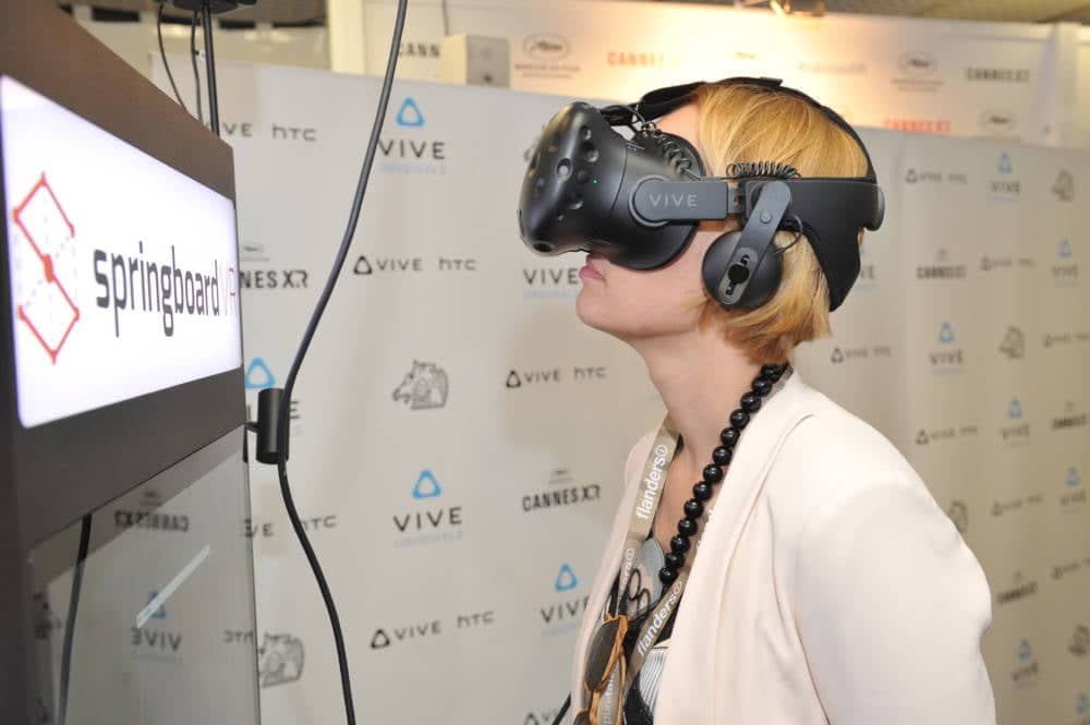 HTC VIVE ORIGINALS VR電影《5x1》坎城盛大展映 《幕後》《董仔的人》坎城首映引國際影人高度關注大受好評 4 1558106485 945dc3121c3776cbfab979e5ed4587a0