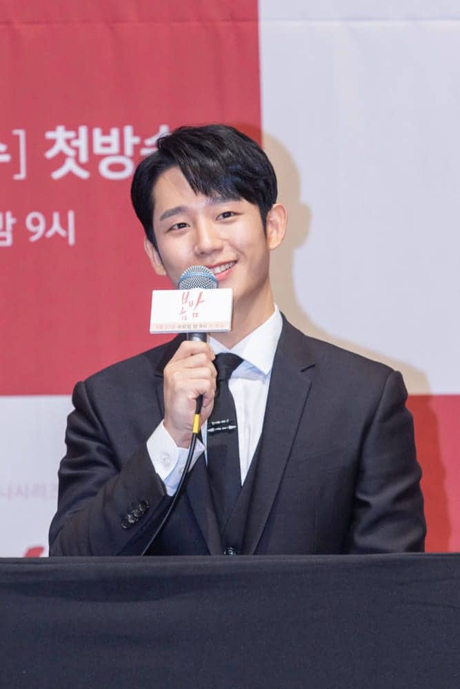 Netflix 最新韓劇《春夜》丁海寅改當單親爸挑戰小王路線 3 1558387942 70b2d7ecd7c15c86873d8bde3b1ef6ee