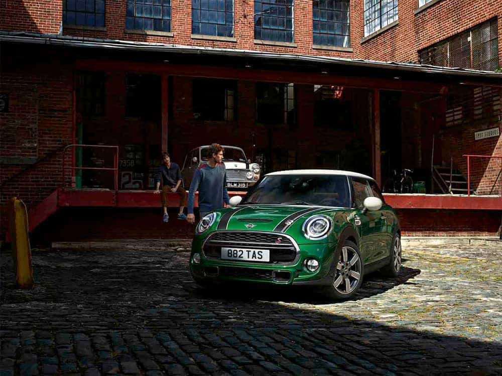 歡慶60週年!Mini 60 Years Edition紀念版限量上市、即日起全台巡迴展示亮相 - Yahoo汽車機車