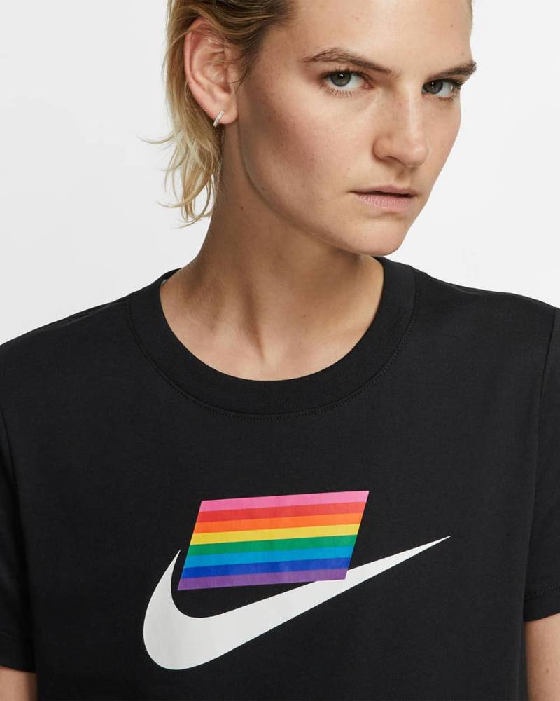 Nike推出2019年BETRUE系列、彩虹旗元素致敬Gilbert Baker挺同志! 10 1560235664 53d0361ce7e2ef23a4587510b0350b09