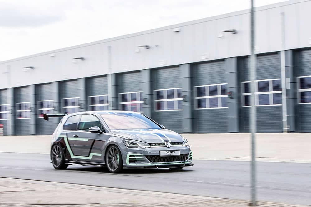Golf GTI Aurora、FighteR概念車GTI盛會連袂亮相!Volkswagen全像3D投影技術全球首演 4 1561348315 dd87b2f4a9c742b3d7b4e7c6105686bb