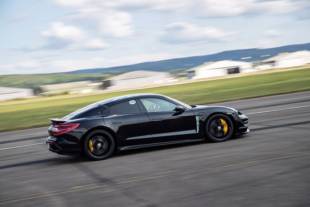 Porsche Taycan預購專案接單破700張、全球首演亮相9/4登場! 2 1565785674 82d2bc6a2ebda7d87c3471028a37c954