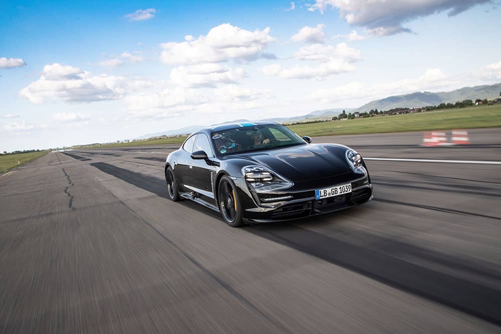 Porsche Taycan預購專案接單破700張、全球首演亮相9/4登場! 1 1565785687 03427679d6cd4d23ac6dc67509e5876e