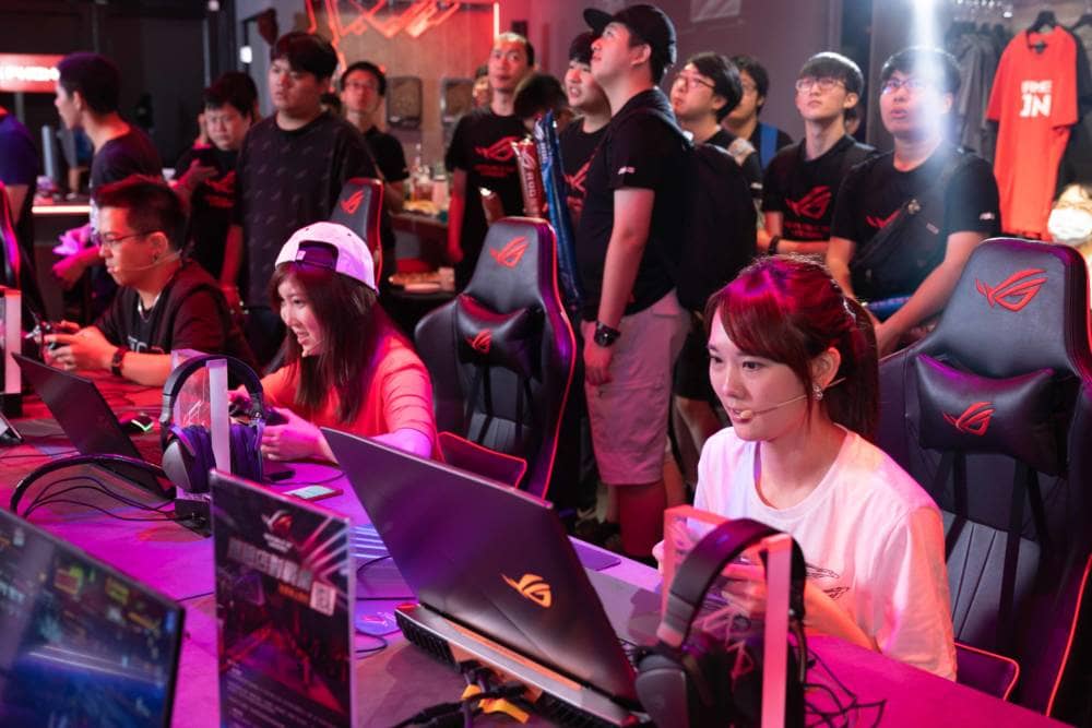 ROG玩家共和國VIP Day信仰狂潮 今尊榮登場! 百位VIP會員與知名實況主組隊開戰 4 1566938761 8fa3dd650f468a188bf73ac037c62591