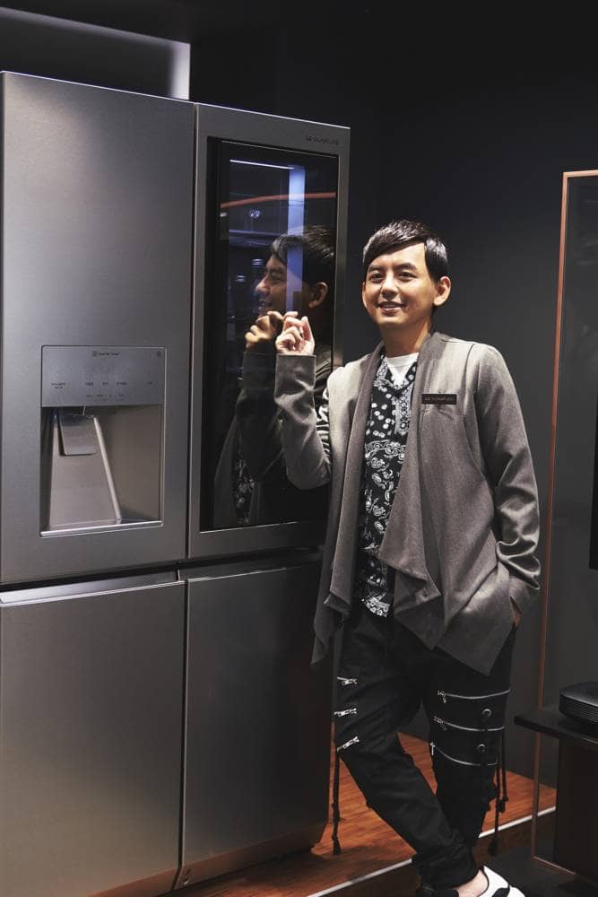 《LG SIGNATURE》品牌大使黃子佼直擊LG韓國總部深入探究科技工藝 2 1569377715 3fb5ed13afe8714a7e5d13ee506003dd