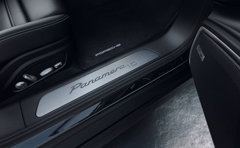 強化舒適與安全!Porsche Panamera十週年限定紀念特仕車型售價570萬元起登場 6 1570019396 96e3687015f5a17610cdde01c1d31219