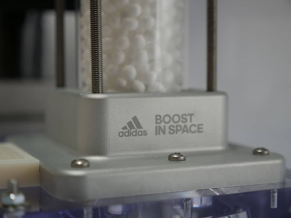 突破重力限制!adidas攜手國際太空站展開跑鞋科技測試、Ultraboost 20即將降臨 1 1574928830 8d5f7b0dd4898ae61fcfe3c3abf8374e