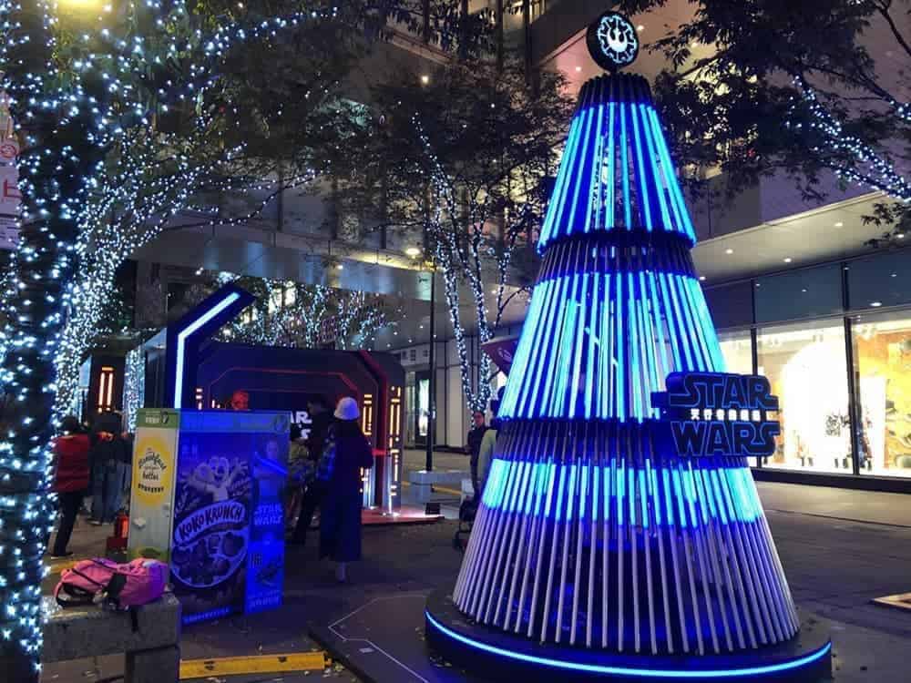 願原力與你同在!全台唯一光劍聖誕樹即日起信義區香堤大道限時展出 1 1576307532 ae4ead7fb5cba17423e1b6e2bab78343