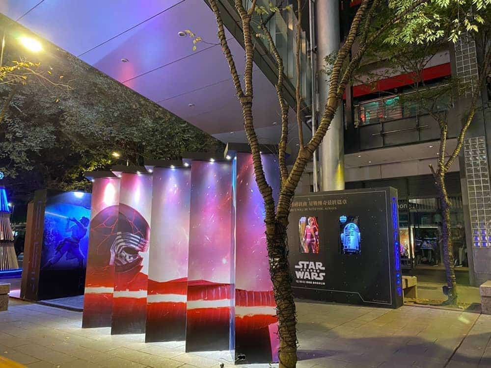 願原力與你同在!全台唯一光劍聖誕樹即日起信義區香堤大道限時展出 5 1576307569 8da54404cbce748f461ec6da3db7312a