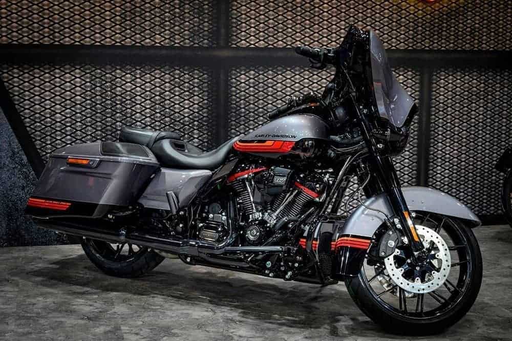 哈雷2020年式Touring、CVO新增RDRS騎士防護系統登場!全台唯一Softail FXDRS車展首亮相 2 1577623149 4ce73cd7b9e34b61245b101f25d7937b