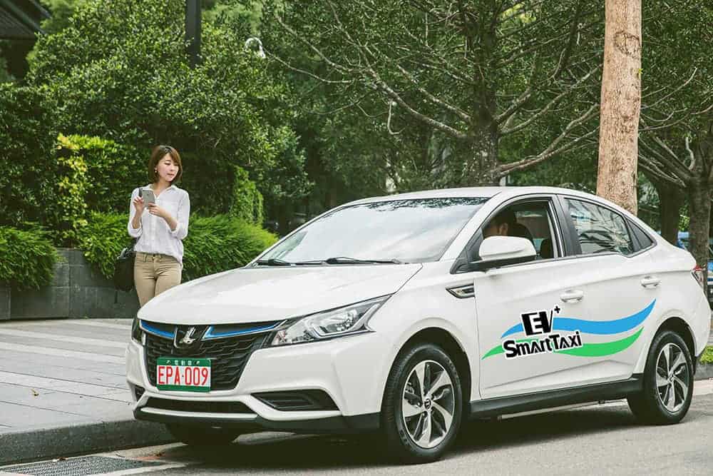 格上電動多元計程車今年可望突破30萬趟次、第30萬位客人將獨享免費搭乘一個月! 2 1582023799 9e3404c2329ed41f6cc7d95c7557d285