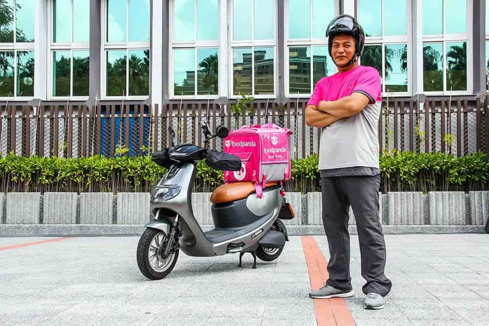 外送業者最得力幫手!emoving iE125購車優惠月租最低只要199元、居家充電外出快充更彈性 2 1585029788 78fe9b11dd172a8d55a0596fd91809a0