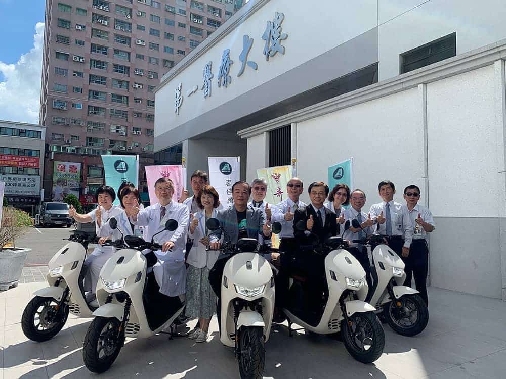 為醫護添助力!宏佳騰贈奇美醫院智慧電車Ai-1 Comfort 1 1591360088 02278b0dfb243e328fa46a729eb0c433